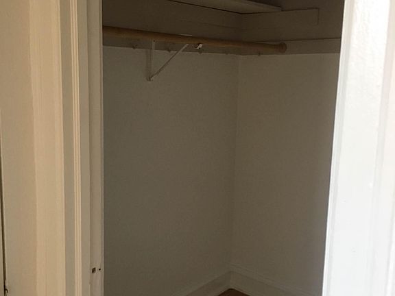 4th image of 1367 W Estes Ave #L