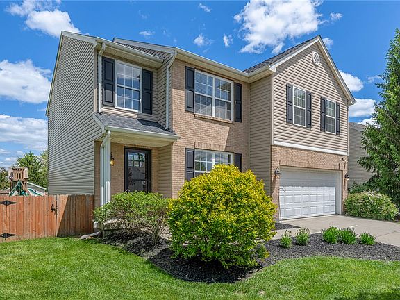 3rd image of 20 Worthington Dr
