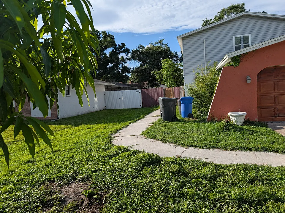 4107 Hudson Way