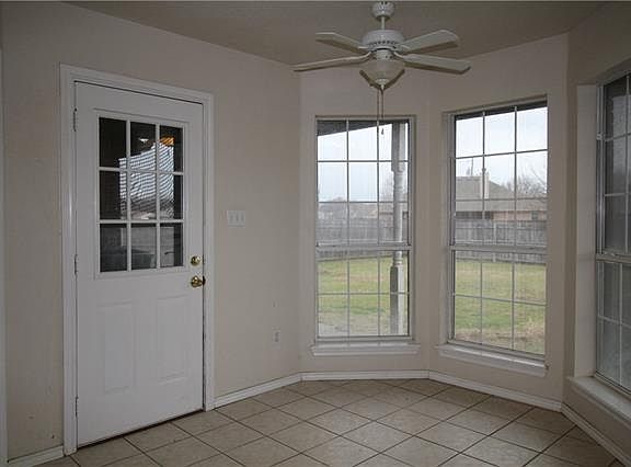3rd image of 3109 Shady Ln