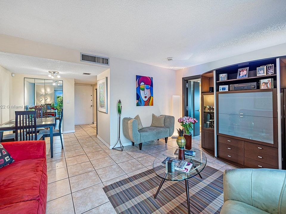 1st image of 899 West Ave APT 4A