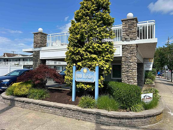 5th image of 900 Wesley Ave #219