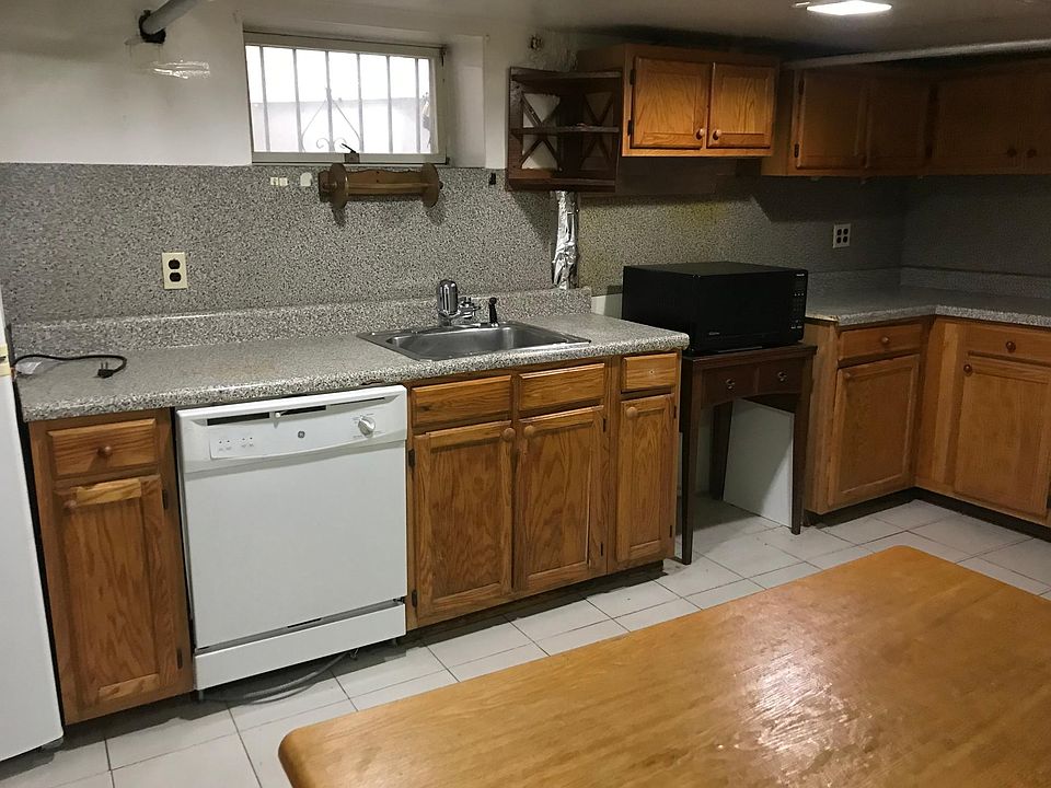 2nd image of 144 Bay 34 St