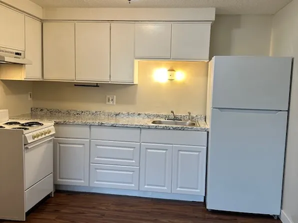 6347 Robinson Rd, Lockport, NY
