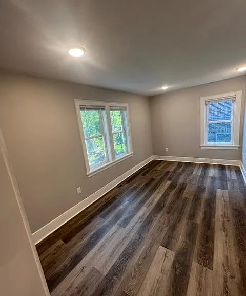 621 22nd Ave NE — Photo 5