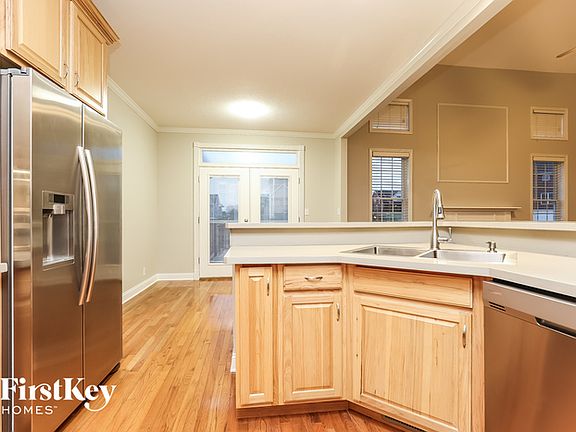 5th image of 208 Cullom Way