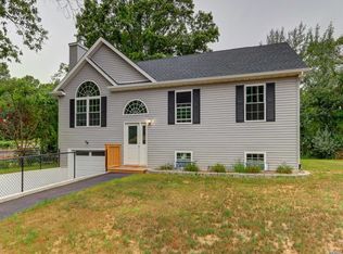 182 Lynbrook Dr, Mastic Beach, NY 11951