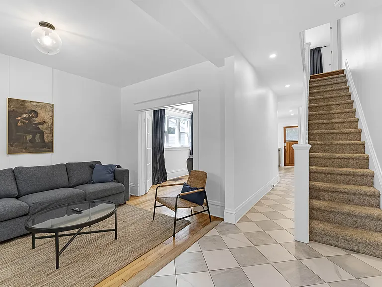121 Hopewell Ave — Photo 49