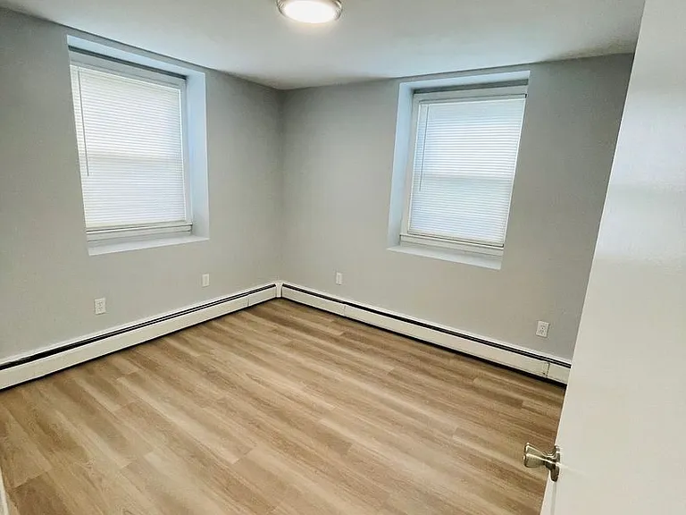 153 W Boylston St — Photo 6