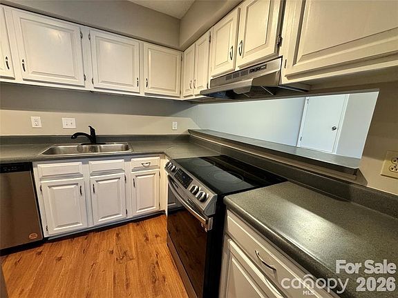 2nd image of 1600 Sharon Rd W APT 16