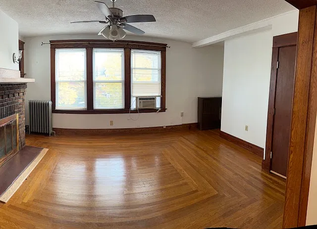 2 bed, 1100 sqft, $2,000 — Photo 4
