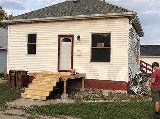 412 1st Ave NE, East Grand Forks, MN 56721