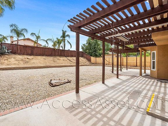 2nd image of 32440 Beechwood Ln