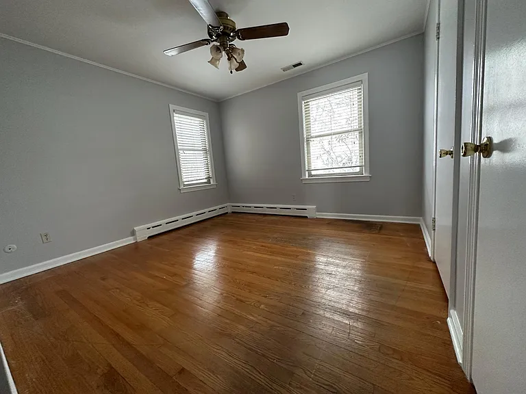 148 Augusta St — Photo 16