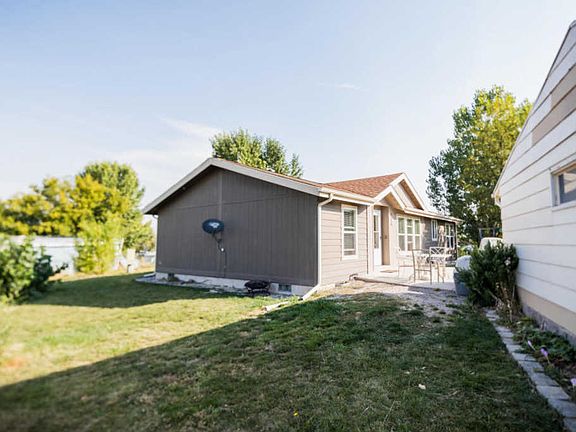 2nd image of 2110 Chickadee Dr