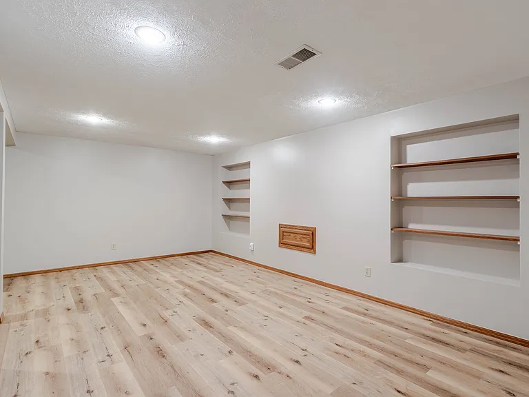 108 Riss Dr — Photo 18
