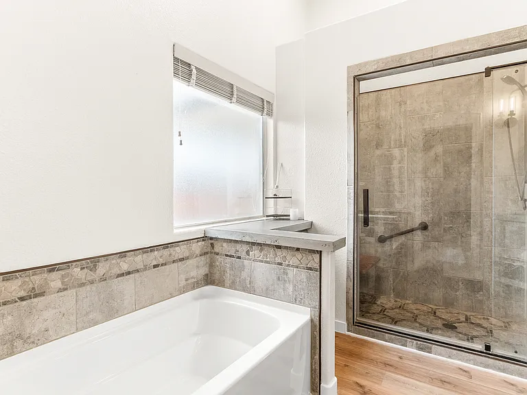 3853 Benjamin Davis Dr — Photo 17