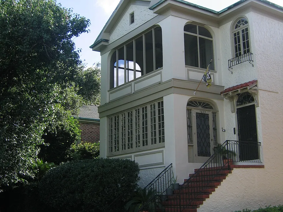 1621 Dufossat St