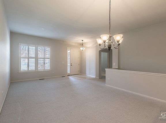 3rd image of 2906 Portage St