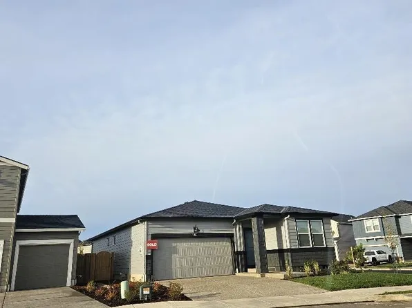 467 Greencrest 109 St NE, Salem, OR 97301