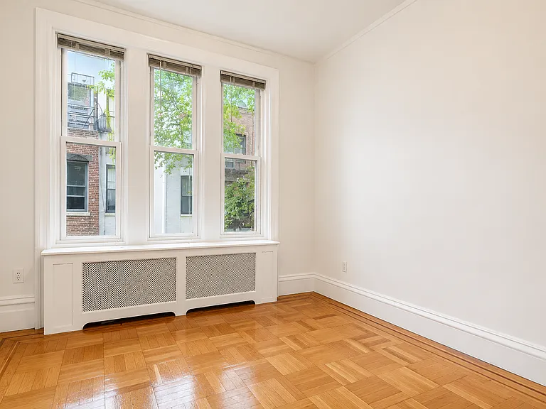 306 W 107th St #4R — Photo 9