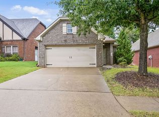 2742 Oxmoor Way, Birmingham, AL 35211