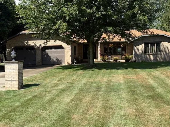 25856 N White Tail Rd, Sturgis, MI 49091