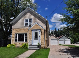 424 W Main St, Little Chute, WI 54140
