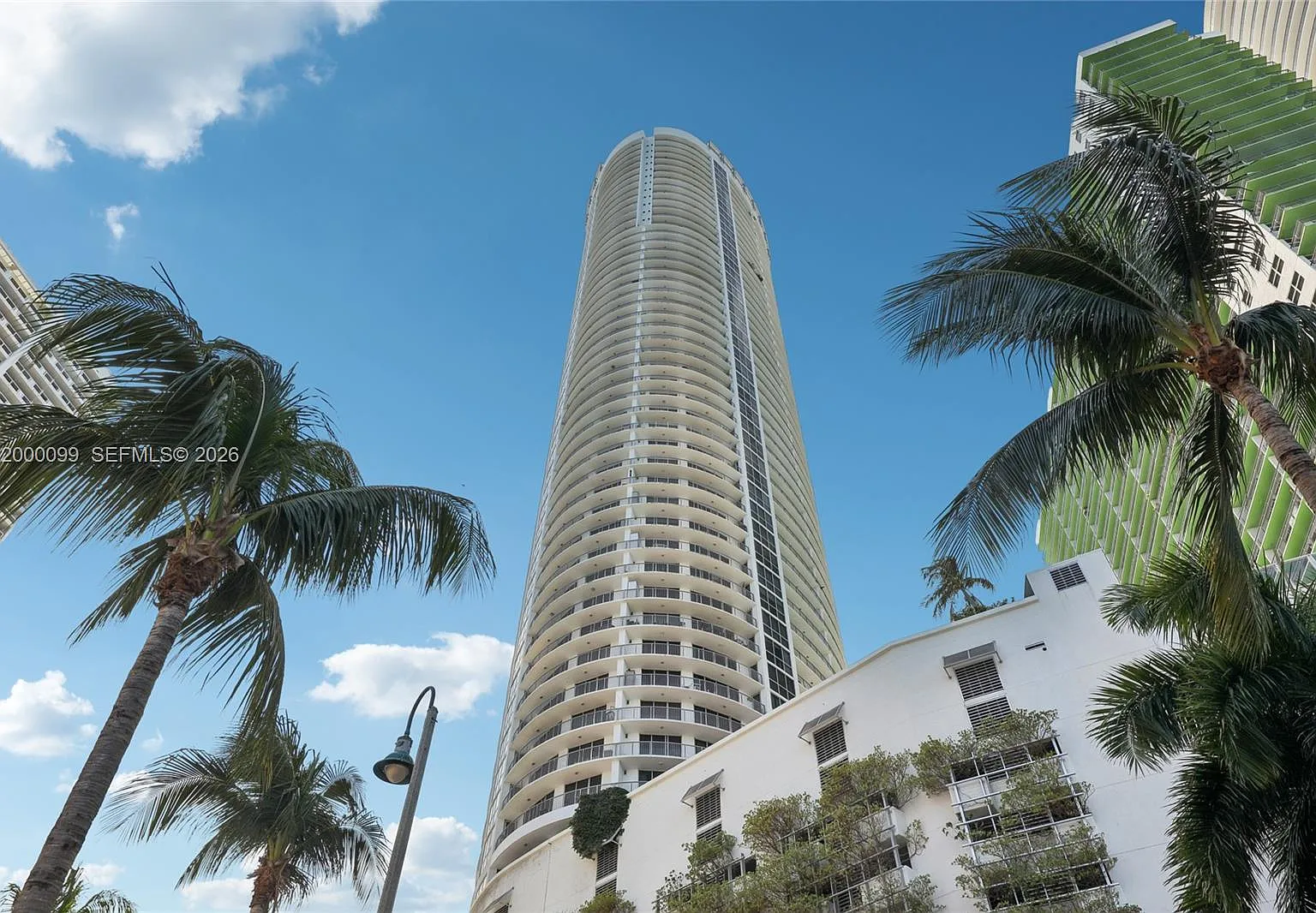 Opera Tower Condo — Photo 3