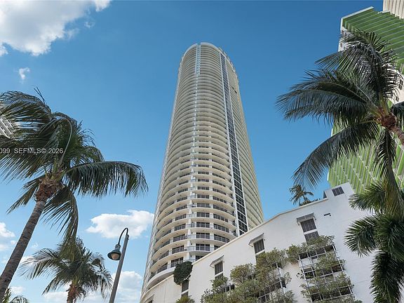 3rd image of 1750 N Bayshore Dr #2805