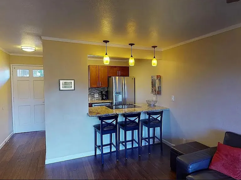 140 Uwapo Rd — Photo 1