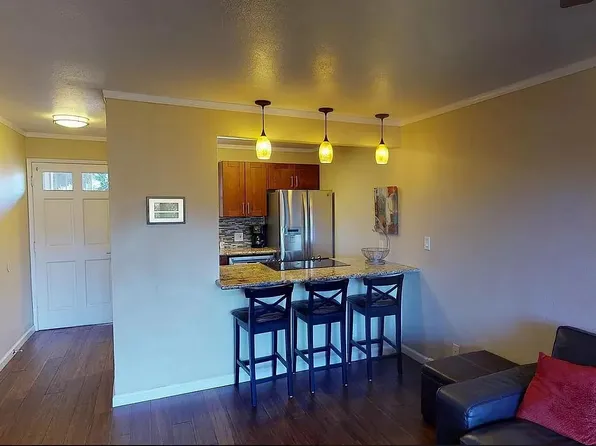 140 Uwapo Rd, Kihei, HI 96753