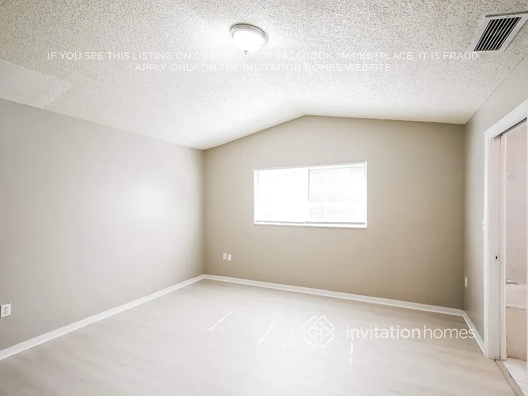 621 SW 176th Ave — Photo 12