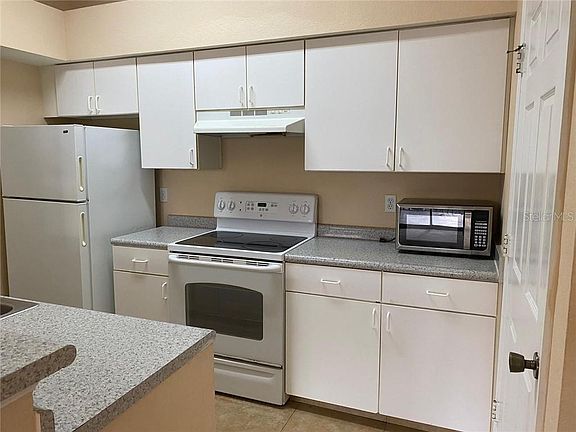 4th image of 5148 Park Central Dr Unit 131