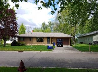 1038 2nd St, Kenyon, MN 55946