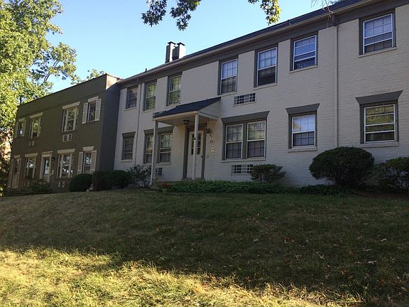 2nd image of 806 Jefferson St APT D
