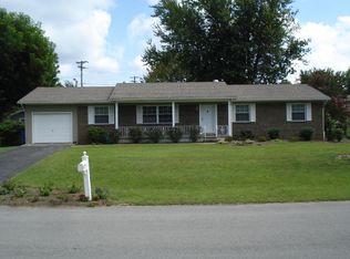 2808 Broadmeade Dr, Powell, TN 37849