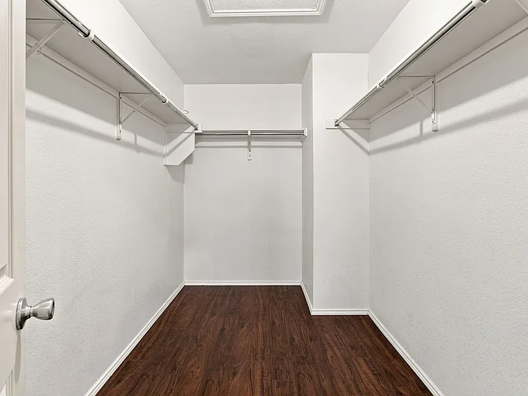 5905 Calloway Dr — Photo 21