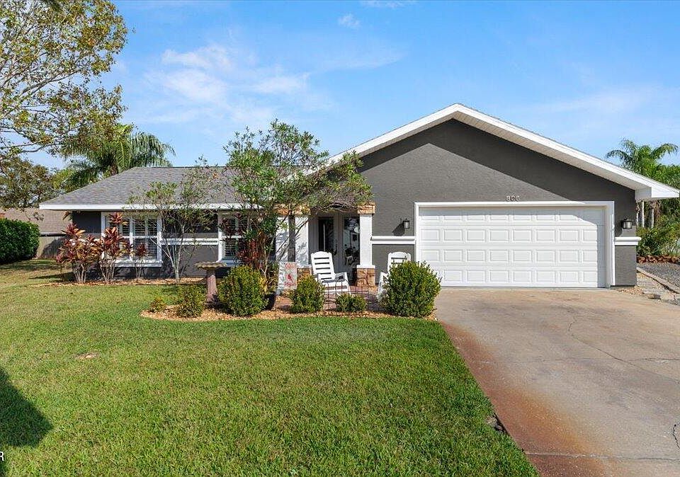 1st image of 806 Wildwood Cir