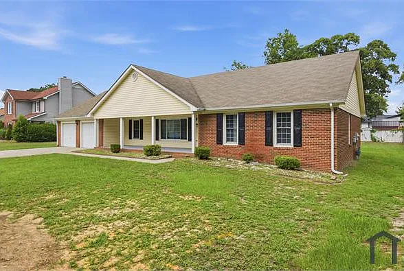 3 bed, 1863 sqft, $1,950 — Photo 2