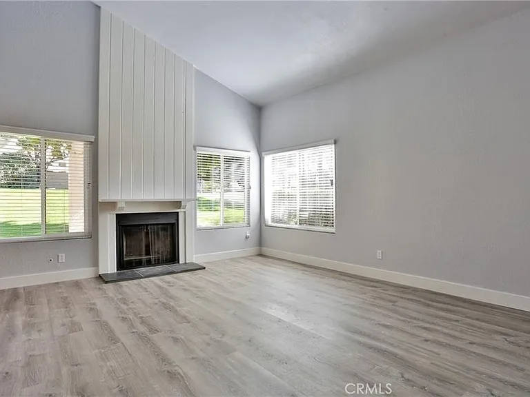 613 Lytle St — Photo 2