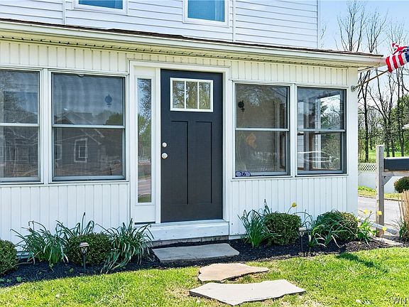 4th image of 26 Buell St