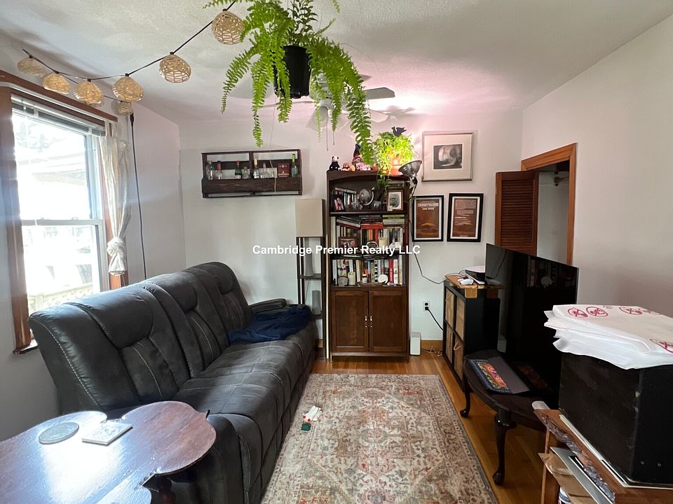 1st image of 291 Columbia St #1