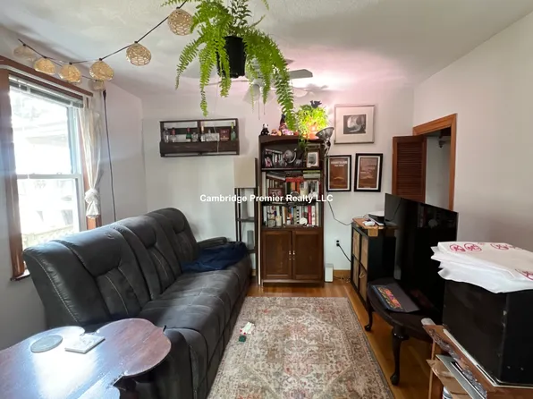 291 Columbia St #1, Cambridge, MA 02141