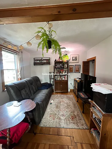 291 Columbia St Photo 1