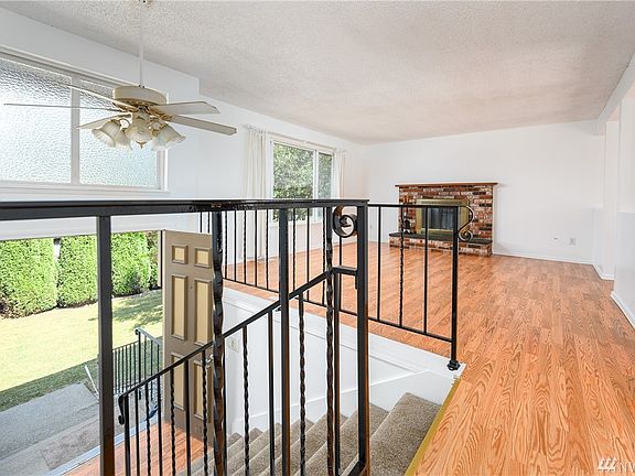 4th image of 19968 Hill Vue Pl