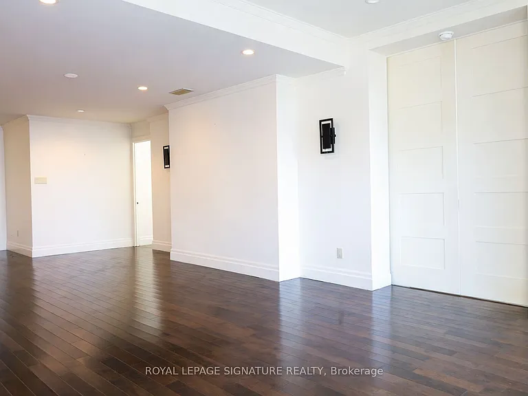 30 Wellington St E #2202 — Photo 11