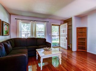 604 Jackson St S, Shakopee, MN 55379