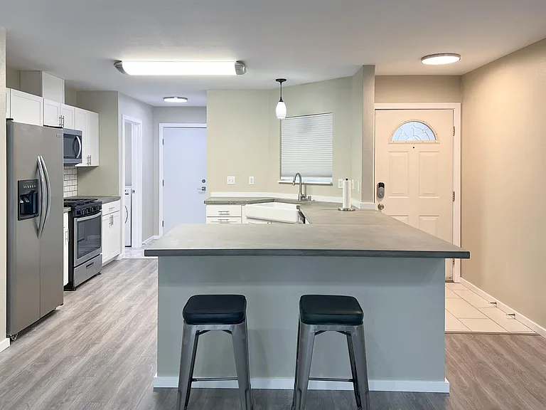 17416 Adams Ln — Photo 4