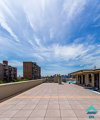 Rented by EXR | media 66